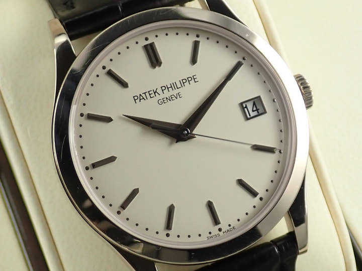 パテックフィリップ カラトラバ Ref.5296G-010 ホワイトゴールド シルバー文字盤 中古 M5715108