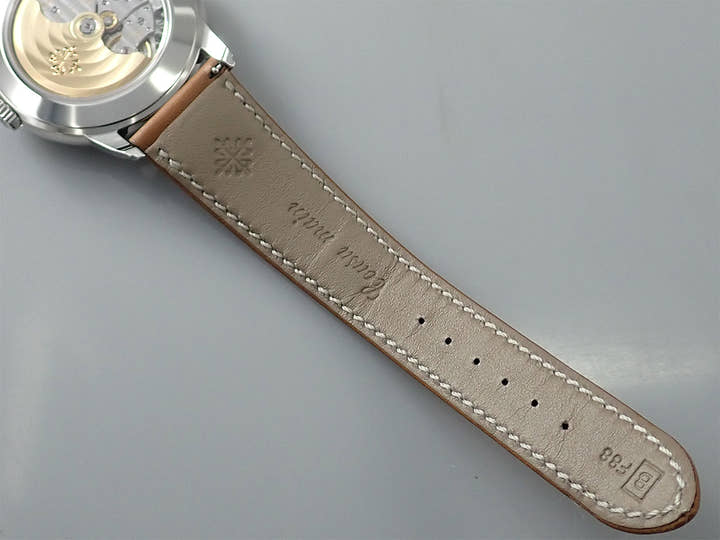 パテックフィリップ カラトラバ ウィークリーカレンダー Ref.5212A-001 ステンレススチール シルバー文字盤