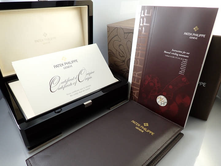 Patek Philippe Calatrava Ref. 5196G-001 White Gold Silver Dial