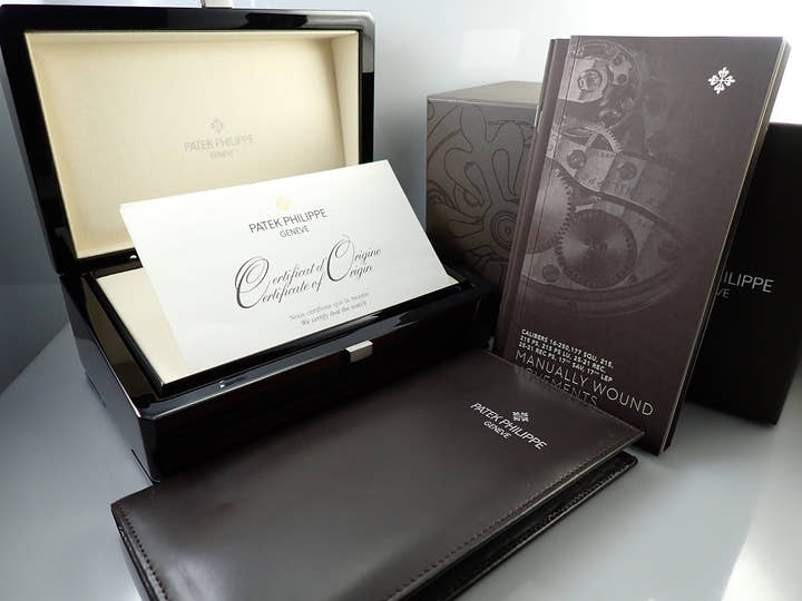 パテックフィリップ カラトラバ Ref.5116R-001 ローズゴールド エナメル文字盤