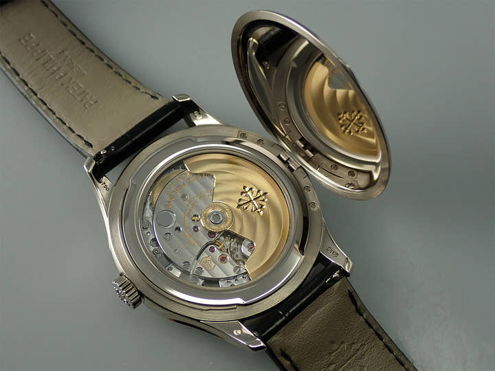 パテックフィリップ カラトラバ Ref.5227G-010 ホワイトゴールド ブラック文字盤