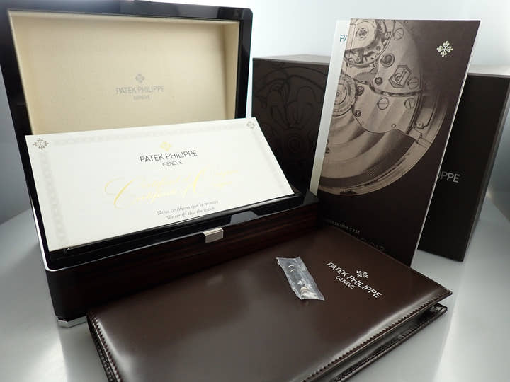 パテックフィリップ カラトラバ ウィークリーカレンダー Ref.5212A-001 ステンレススチール シルバー文字盤