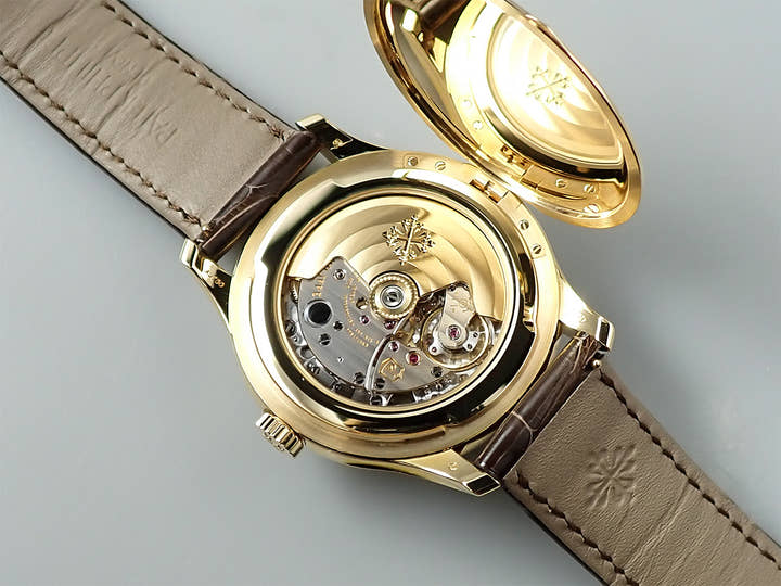 パテックフィリップ カラトラバ Ref.5227J-001 イエローゴールド アイボリー文字盤