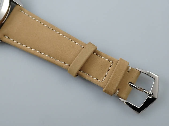 パテックフィリップ カラトラバ Ref.5226G-001 ホワイトゴールド ブラックグラデーションのテクスチャード ラック アントラサイト文字盤