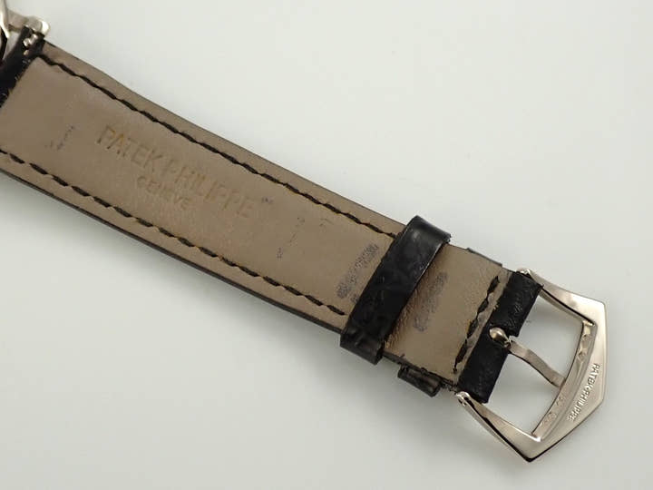 パテックフィリップ カラトラバ Ref.5120G-001 ホワイトゴールド ホワイト文字盤 中古 VUU2Y494