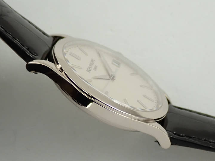 パテックフィリップ カラトラバ Ref.5296G-010 ホワイトゴールド シルバー文字盤