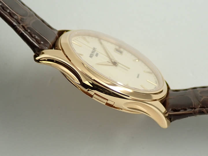 パテックフィリップ カラトラバ Ref.5227J-001 イエローゴールド アイボリー文字盤