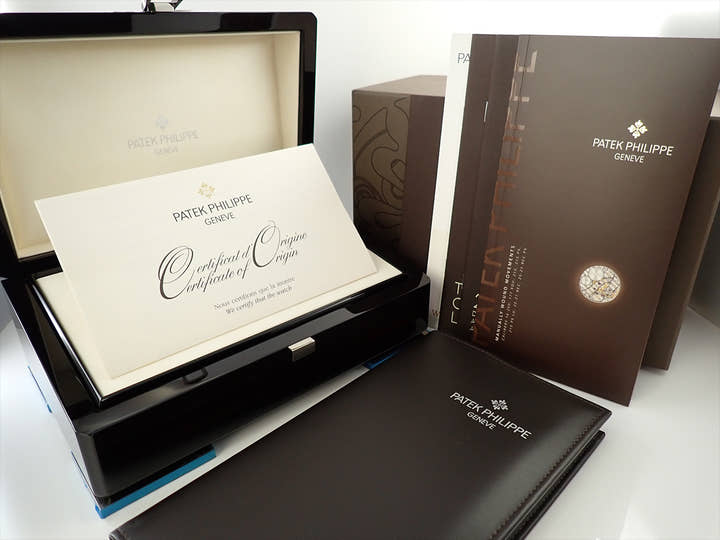 パテックフィリップ カラトラバ Ref.5196J-001 イエローゴールド シルバー文字盤