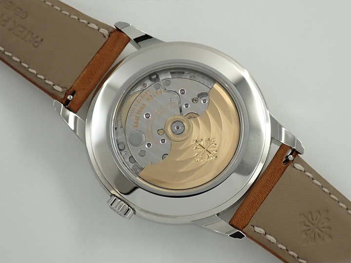 パテックフィリップ カラトラバ ウィークリーカレンダー Ref.5212A-001 ステンレススチール シルバー文字盤