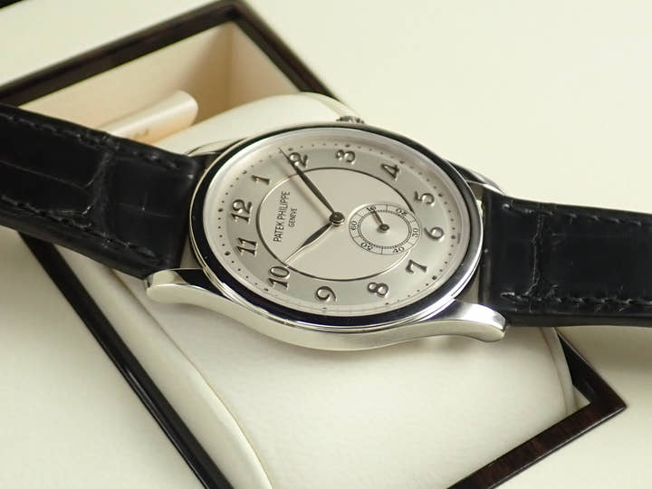 パテックフィリップ カラトラバ Ref.5196P-001 プラチナ シルバー文字盤