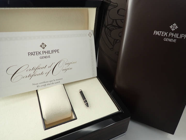 パテックフィリップ カラトラバ ウィークリーカレンダー Ref.5212A-001 ステンレススチール シルバー文字盤