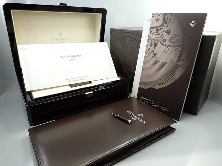 パテックフィリップ カラトラバ ウィークリーカレンダー Ref.5212A-001 ステンレススチール シルバー文字盤