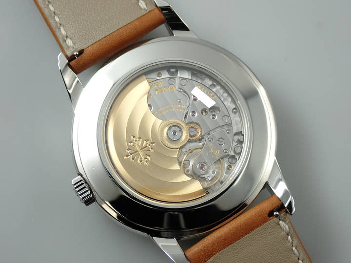 パテックフィリップ カラトラバ ウィークリーカレンダー Ref.5212A-001 ステンレススチール シルバー文字盤