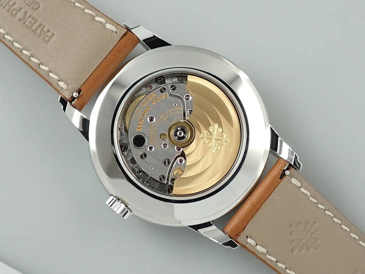 パテックフィリップ カラトラバ ウィークリーカレンダー Ref.5212A-001 ステンレススチール シルバー文字盤