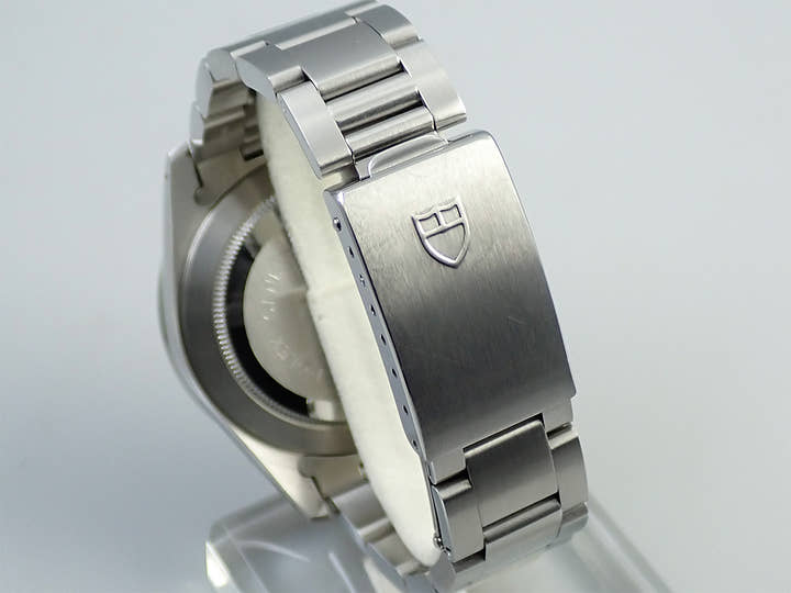 チューダー(チュードル) クロノタイム Ref.79260 シルバー/ブラック文字盤 中古 8Z8H8AXR