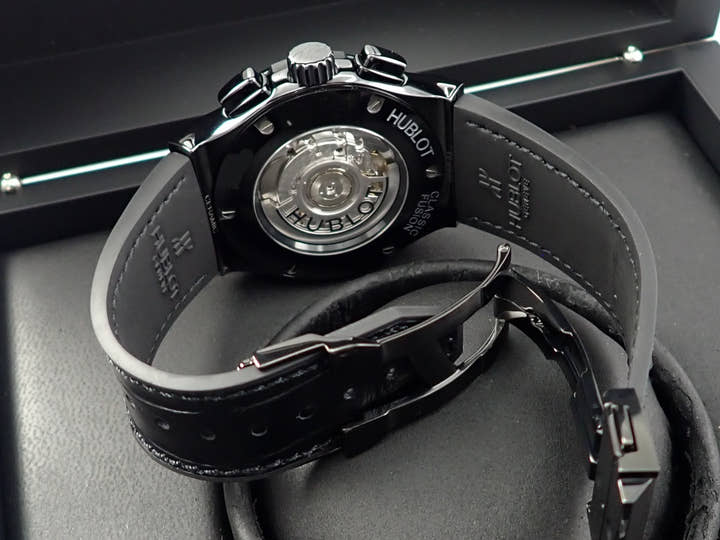 ウブロ クラシック フュージョン アエロ クロノグラフ ブラックマジック Ref.525.CM.0170.RX スケルトン文字盤 美品 Y3ZFSARZ