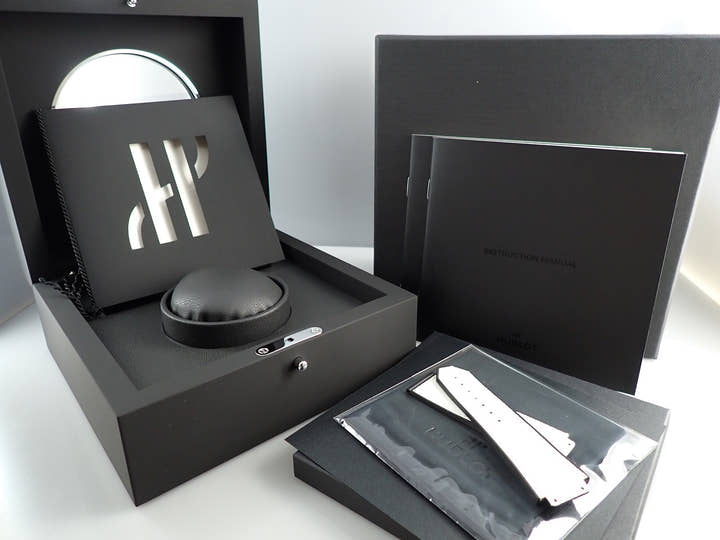 ウブロ クラシックフュージョン アエロフュージョン クロノグラフ フロステッドカーボン Ref.525.QK.0170.NR.JPN スケルトン文字盤 美品 T1Y4Z82J