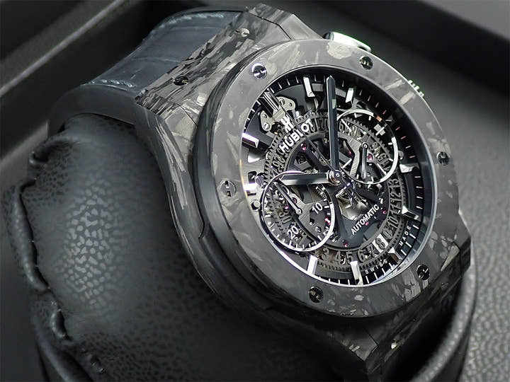 ウブロ クラシックフュージョン アエロフュージョン クロノグラフ フロステッドカーボン Ref.525.QK.0170.NR.JPN スケルトン文字盤 美品 T1Y4Z82J