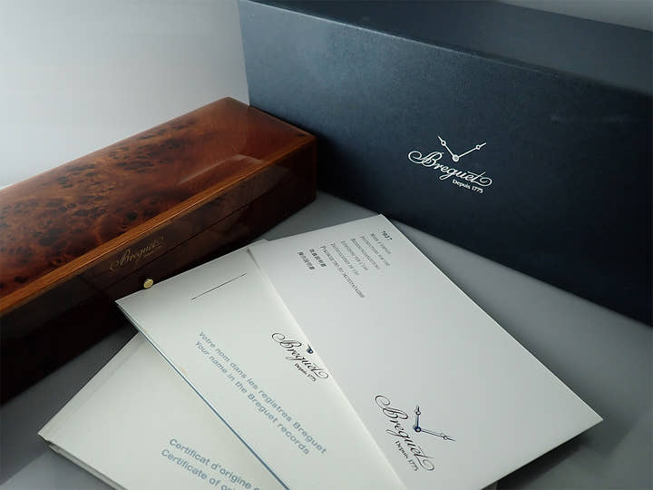 ブレゲ クラシック トラディション Ref.7027BR/G9/9V6 ブラックギョーシェ文字盤 中古 3A12A74M