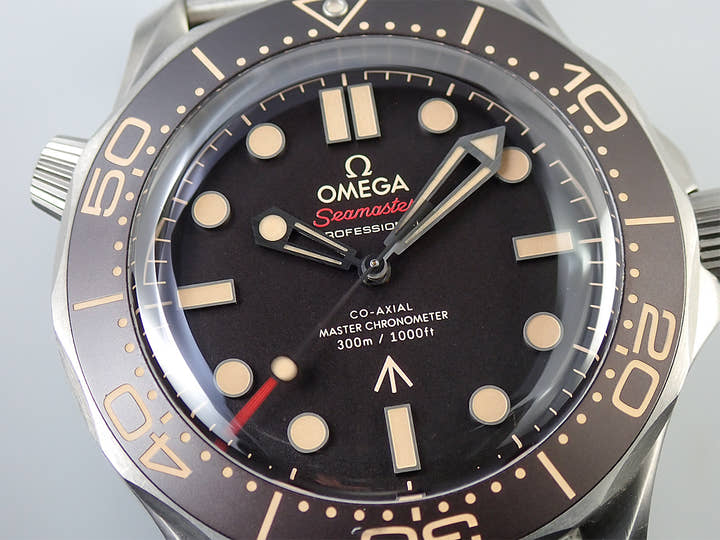 オメガ シーマスター ダイバー 300M コーアクシャル マスター クロノメーター 42MM Ref.210.90.42.20.01.001 ブラウン文字盤 中古 1UTL2Y41