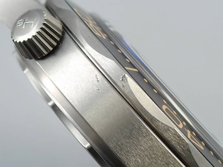 オメガ シーマスター ダイバー 300M コーアクシャル マスター クロノメーター 42MM Ref.210.90.42.20.01.001 ブラウン文字盤 中古 1UTL2Y41