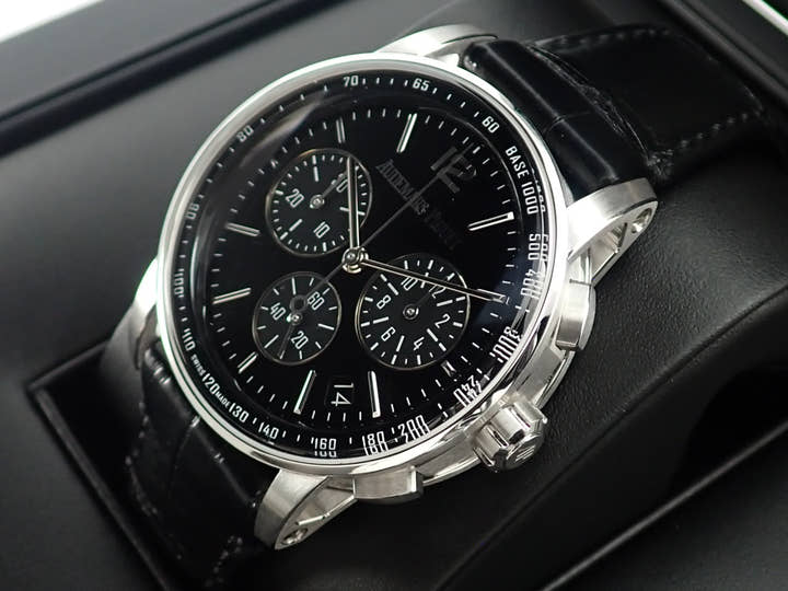 オーデマピゲ CODE 11.59 バイ オーデマ ピゲ クロノグラフ Ref.26393BC.OO.A002CR.01 ホワイトゴールド ブラックラッカー文字盤