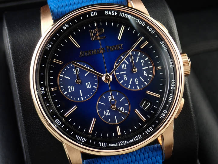 オーデマピゲ CODE 11.59 バイ オーデマ ピゲ クロノグラフ Ref.26393OR.OO.A028CR.01 ピンクゴールド スモークブルーラッカー文字盤