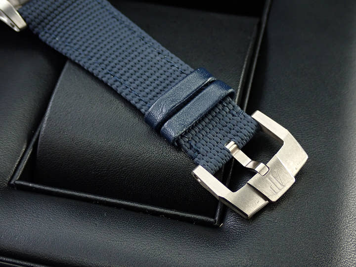 オーデマピゲ CODE 11.59 バイ オーデマ ピゲ Ref.15210BC.OO.A321CR.01 ホワイトゴールド ブルーラッカー文字盤