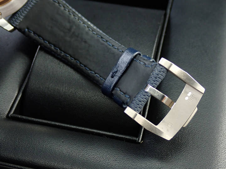 オーデマピゲ CODE 11.59 バイ オーデマ ピゲ Ref.15210BC.OO.A321CR.01 ホワイトゴールド ブルーラッカー文字盤