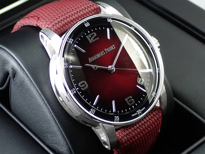 オーデマピゲ CODE 11.59 バイ オーデマ ピゲ Ref.15210BC.OO.A500KB.01 ホワイトゴールド スモークバーガンディーラッカー文字盤