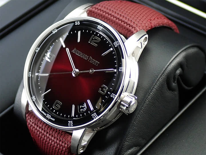 オーデマピゲ CODE 11.59 バイ オーデマ ピゲ Ref.15210BC.OO.A500KB.01 ホワイトゴールド スモークバーガンディーラッカー文字盤