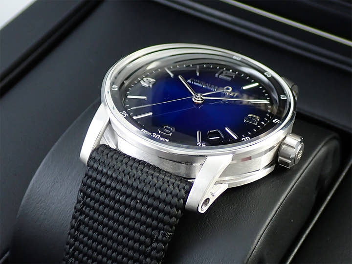 オーデマピゲ CODE 11.59 バイ オーデマ ピゲ Ref.15210BC.OO.A002KB.01 ホワイトゴールド スモークブルーラッカー文字盤