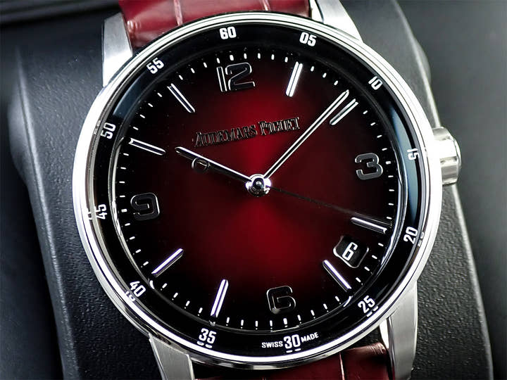 オーデマピゲ CODE 11.59 バイ オーデマ ピゲ Ref.15210BC.OO.A068CR.01 ホワイトゴールド スモークバーガンディラッカー文字盤