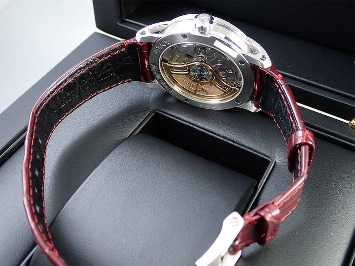 オーデマピゲ CODE 11.59 バイ オーデマ ピゲ Ref.15210BC.OO.A068CR.01 ホワイトゴールド スモークバーガンディラッカー文字盤