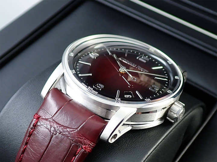 オーデマピゲ CODE 11.59 バイ オーデマ ピゲ Ref.15210BC.OO.A068CR.01 ホワイトゴールド スモークバーガンディラッカー文字盤