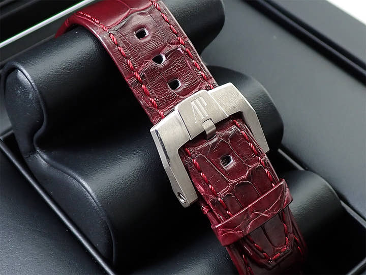 オーデマピゲ CODE 11.59 バイ オーデマ ピゲ Ref.15210BC.OO.A068CR.01 ホワイトゴールド スモークバーガンディラッカー文字盤