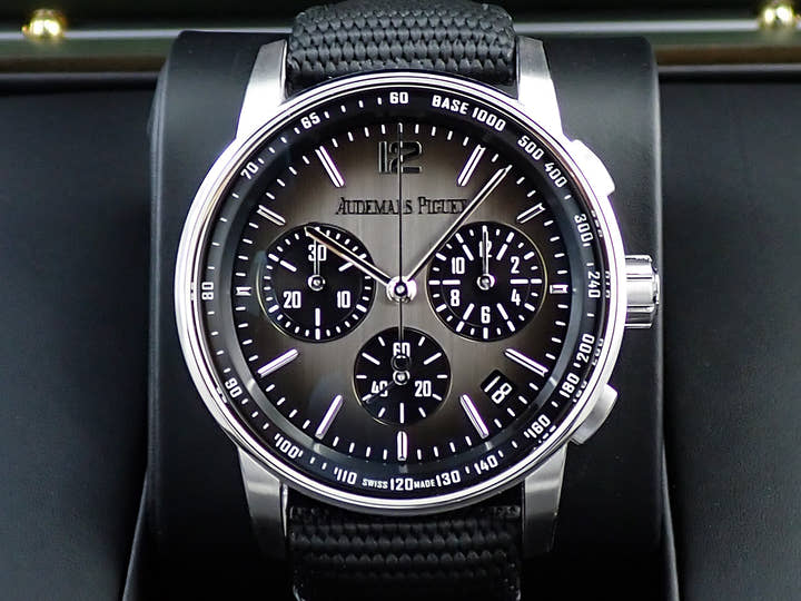 オーデマピゲ CODE 11.59 バイ オーデマ ピゲ クロノグラフ Ref.26393NB.OO.A002KB.01 ホワイトゴールド/セラミック スモークグレー文字盤