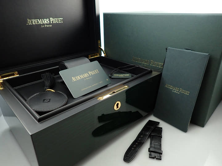 オーデマピゲ CODE 11.59 バイ オーデマ ピゲ トゥールビヨン オープンワーク Ref.26600OR.OO.D002CR.01 ピンクゴールド ブラックラッカーインナーベゼル、オープンワーク文字盤