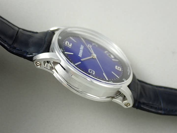 オーデマピゲ CODE 11.59 バイ オーデマ ピゲ ボリショイ限定モデル Ref.15210BC.OO.A321CR.99 ホワイトゴールド スモークブルーエナメル文字盤