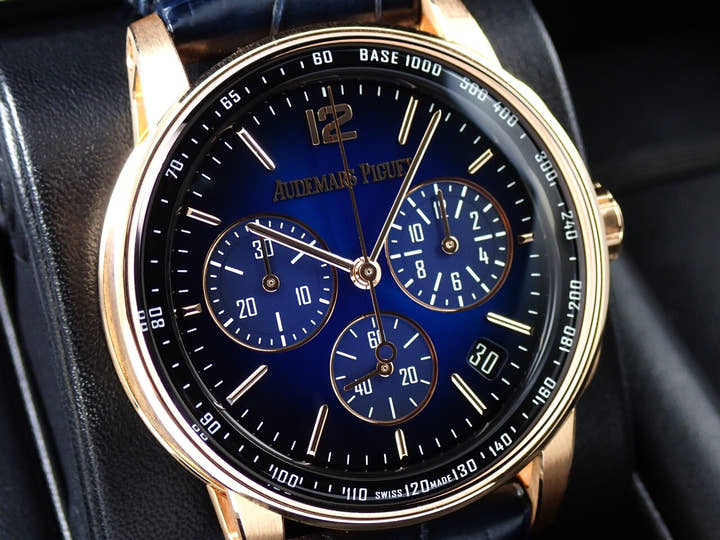 オーデマピゲ CODE 11.59 バイ オーデマ ピゲ クロノグラフ Ref.26393OR.OO.A028CR.01 ピンクゴールド スモークブルーラッカー文字盤