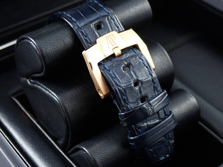 オーデマピゲ CODE 11.59 バイ オーデマ ピゲ クロノグラフ Ref.26393OR.OO.A028CR.01 ピンクゴールド スモークブルーラッカー文字盤