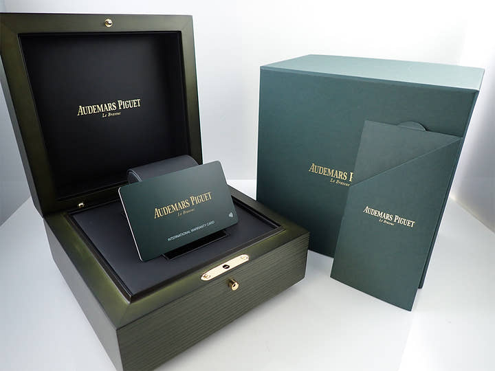 オーデマピゲ CODE 11.59 バイ オーデマ ピゲ クロノグラフ Ref.26393QT.OO.A064KB.01 ステンレススチール/ブラックセラミック スモークベージュ文字盤