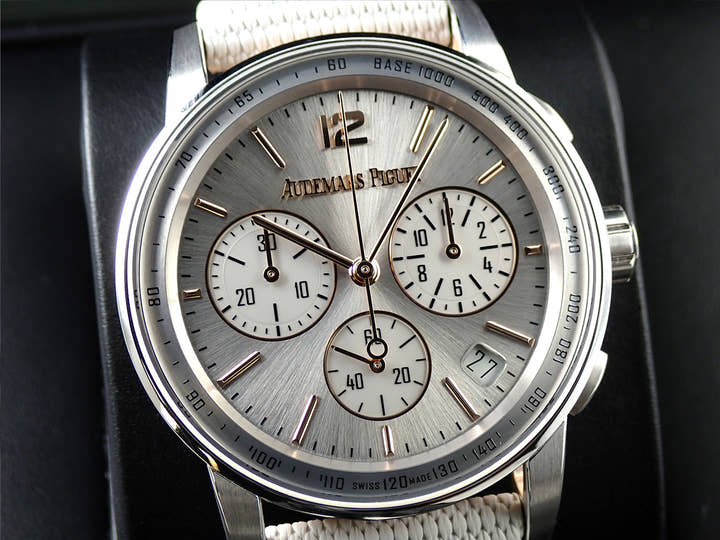 オーデマピゲ CODE 11.59 バイ オーデマ ピゲ クロノグラフ Ref.26393CR.OO.A008KB.01 ホワイトゴールド/ピンクゴールド グレーラッカー文字盤