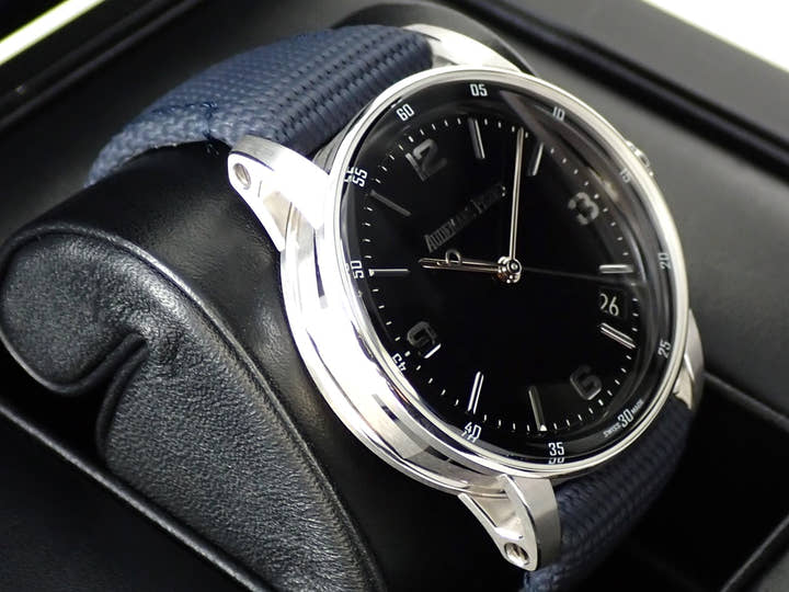 オーデマピゲ CODE 11.59 バイ オーデマ ピゲ Ref.15210BC.OO.A002CR.01 ホワイトゴールド ブラック文字盤