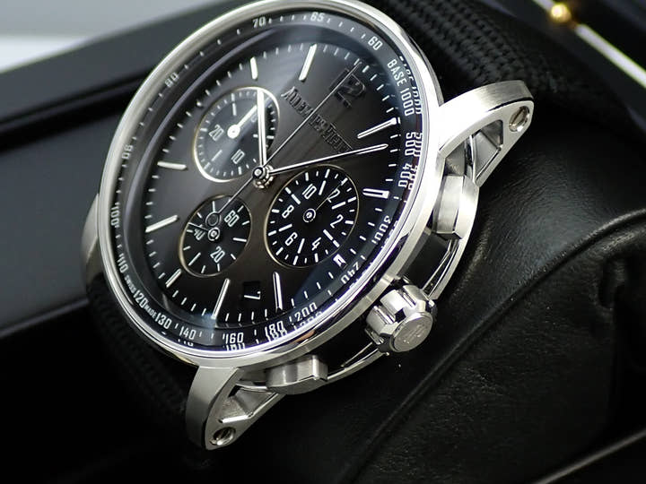 オーデマピゲ CODE 11.59 バイ オーデマ ピゲ クロノグラフ Ref.26393NB.OO.A002KB.01 ホワイトゴールド/セラミック スモークグレー文字盤