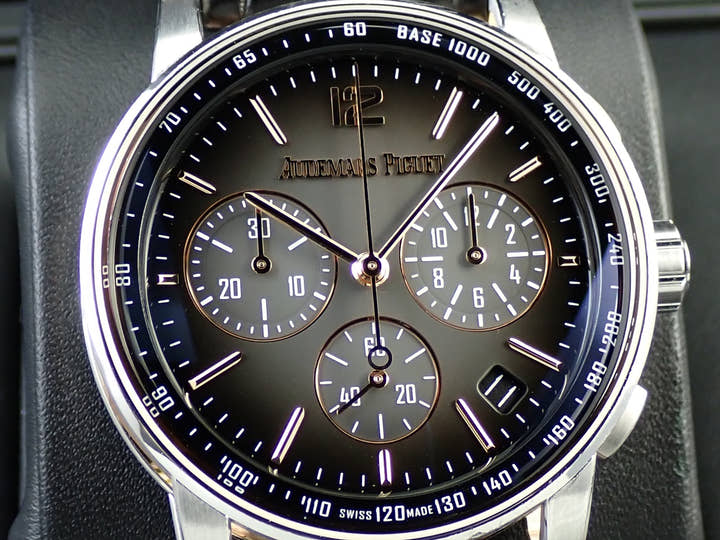 オーデマピゲ CODE 11.59 バイ オーデマ ピゲ クロノグラフ Ref.26393CR.OO.A002CR.01 ピンクゴールド/ホワイトゴールド スモークグレーラッカー文字盤