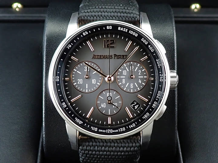 オーデマピゲ CODE 11.59 バイ オーデマ ピゲ クロノグラフ Ref.26393CR.OO.A002CR.01 ピンクゴールド/ホワイトゴールド スモークグレーラッカー文字盤