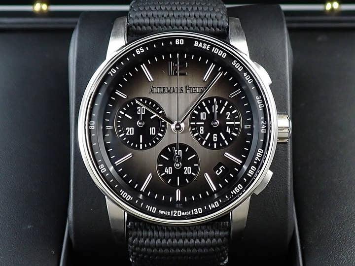 オーデマピゲ CODE 11.59 バイ オーデマ ピゲ クロノグラフ Ref.26393NB.OO.A002KB.01 ホワイトゴールド/セラミック スモークグレー文字盤