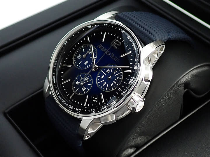 オーデマピゲ CODE 11.59 バイ オーデマ ピゲ クロノグラフ Ref.26393BC.OO.A002KB.01 ホワイトゴールド スモークブルーラッカー文字盤