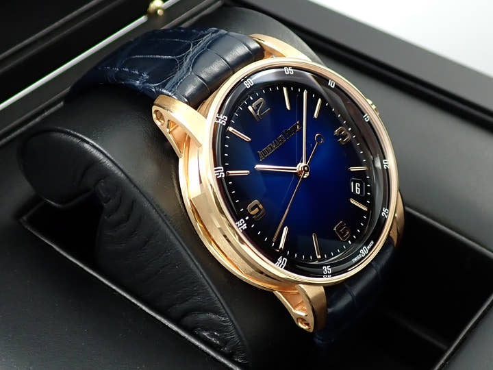 オーデマピゲ CODE 11.59 バイ オーデマ ピゲ Ref.15210OR.OO.A028CR.01 ピンクゴールド スモークブルーラッカー文字盤